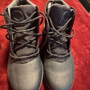 Columbia Black and Gray Sneakers